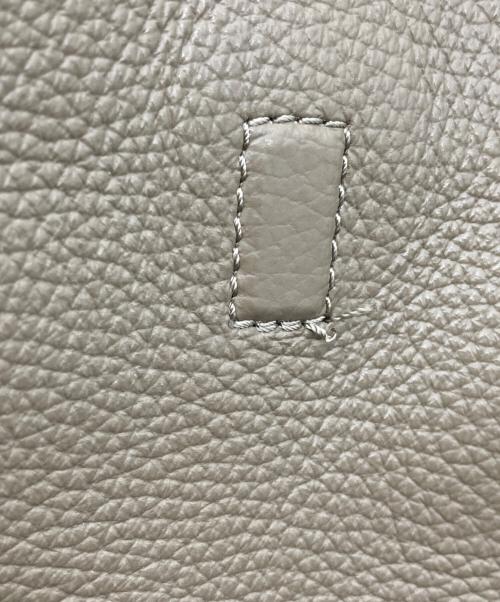 IACUCCI（イアクッチ）IACUCCI (イアクッチ) TEA ショルダーバッグ グレージュの古着・服飾アイテム