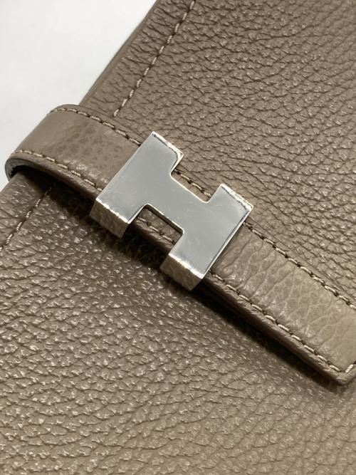 IACUCCI（イアクッチ）IACUCCI (イアクッチ) TEA ショルダーバッグ グレージュの古着・服飾アイテム