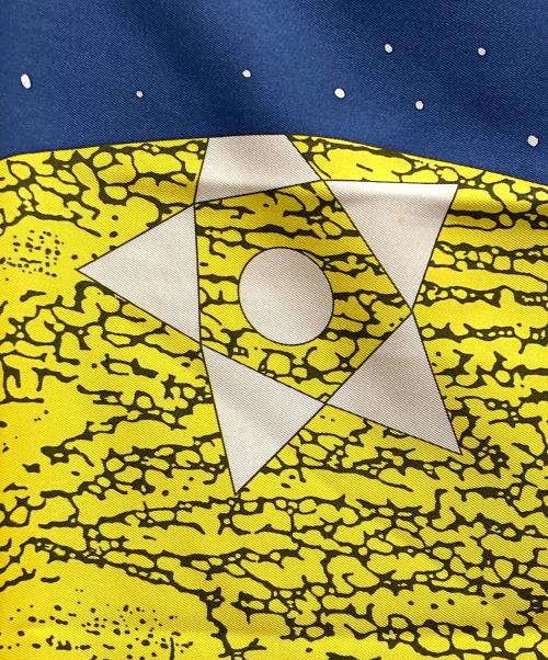 CELINE（セリーヌ）CELINE (セリーヌ) 90s 惑星柄シルクスカーフ ブルーの古着・服飾アイテム