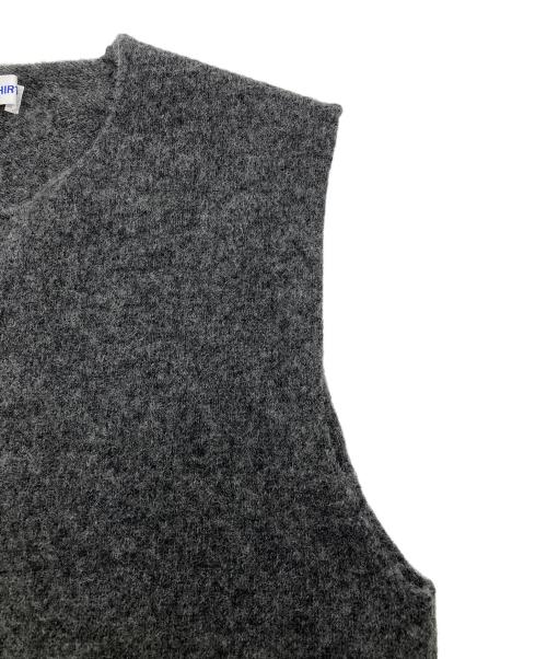 COMME des GARCONS SHIRT（コムデギャルソンシャツ）COMME des GARCONS SHIRT (コムデギャルソンシャツ) fully fashioned knit gauge 7 milled finished ニットベスト グレー サイズ:Mの古着・服飾アイテム