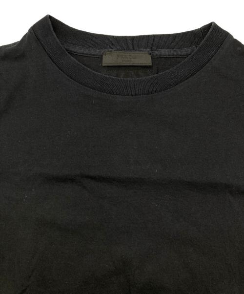 PRADA（プラダ）PRADA (プラダ) 三角プレートパッチＴシャツ ブラック サイズ:Mの古着・服飾アイテム