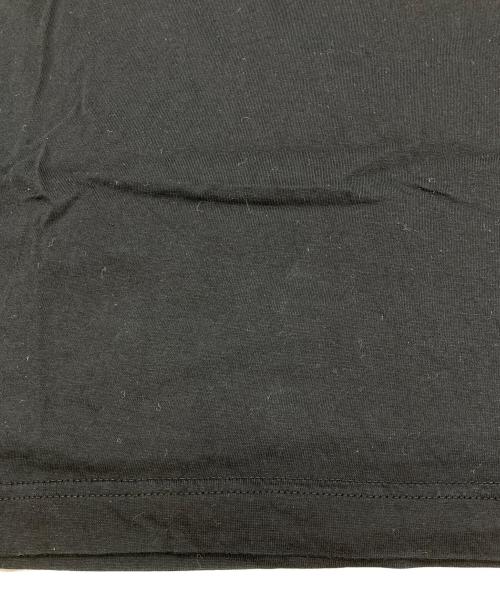 PRADA（プラダ）PRADA (プラダ) 三角プレートパッチＴシャツ ブラック サイズ:Mの古着・服飾アイテム