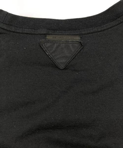 PRADA（プラダ）PRADA (プラダ) 三角プレートパッチＴシャツ ブラック サイズ:Mの古着・服飾アイテム
