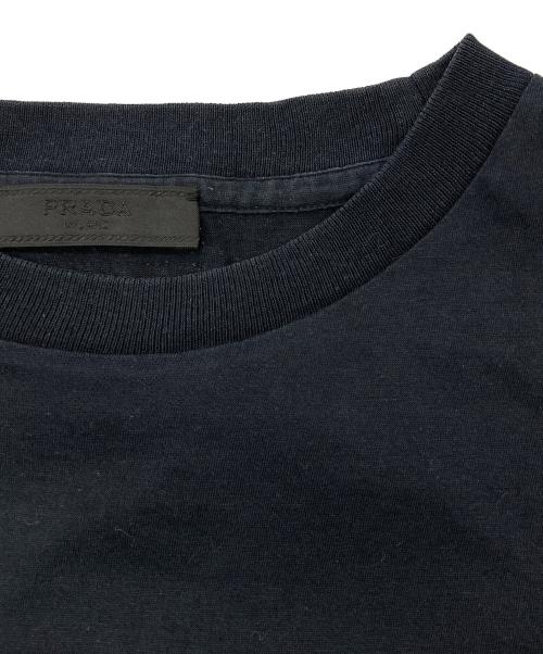 PRADA（プラダ）PRADA (プラダ) 三角プレートパッチＴシャツ ブラック サイズ:Mの古着・服飾アイテム