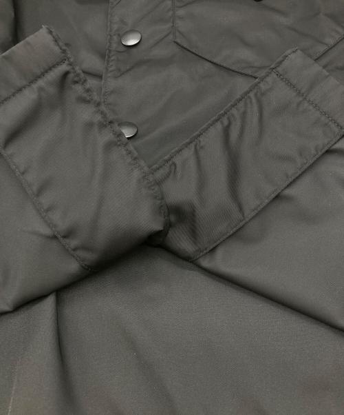 PRADA（プラダ）PRADA (プラダ) RE-NYLON Triangular plate nylon short sleeve shirt ブラック サイズ:XSの古着・服飾アイテム