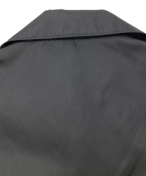 PRADA（プラダ）PRADA (プラダ) RE-NYLON Triangular plate nylon short sleeve shirt ブラック サイズ:XSの古着・服飾アイテム