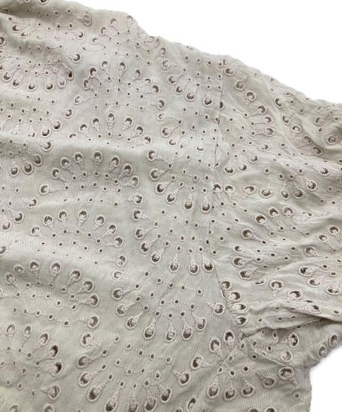 doux bleu（ドゥーブルー）doux bleu (ドゥーブルー) 刺繍ワンピース ベージュ サイズ:FREEの古着・服飾アイテム