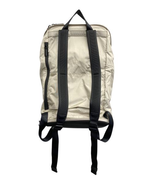 TUMI（トゥミ）TUMI (トゥミ) パッカブルバックパック／PACKABLE BACK PACK ベージュの古着・服飾アイテム