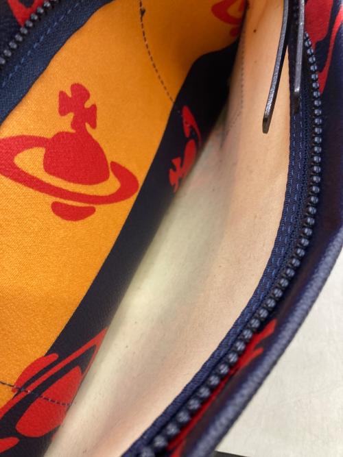Vivienne Westwood man（ヴィヴィアン ウェストウッド マン）Vivienne Westwood man (ヴィヴィアン ウェストウッド マン) オーブプリントショルダーバッグの古着・服飾アイテム