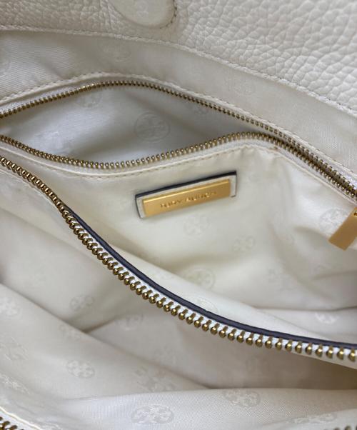 TORY BURCH（トリーバーチ）TORY BURCH (トリーバーチ) チェーンショルダートートバッグ ホワイトの古着・服飾アイテム