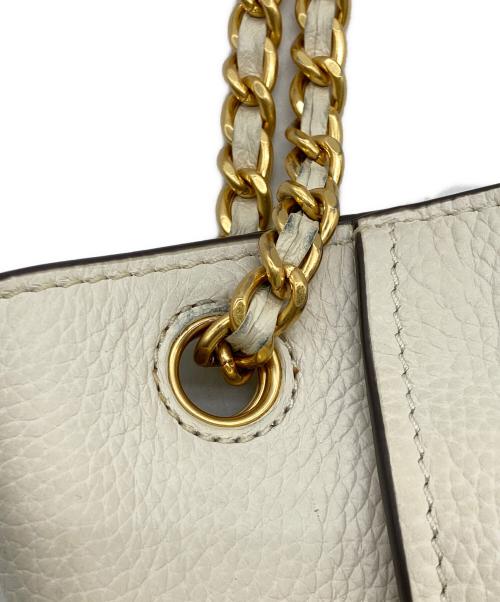 TORY BURCH（トリーバーチ）TORY BURCH (トリーバーチ) チェーンショルダートートバッグ ホワイトの古着・服飾アイテム