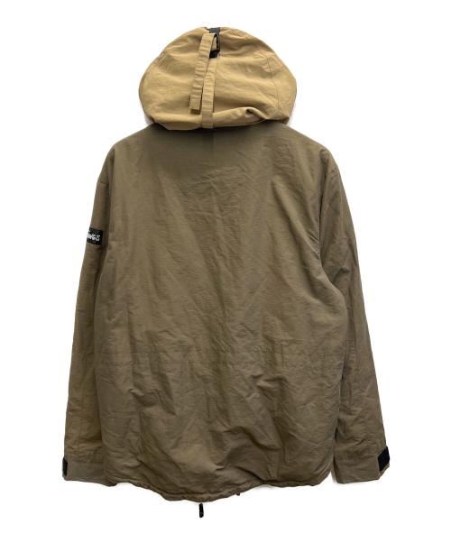 X-LARGE（エクストララージ）X-LARGE (エクストララージ) WILD THINGS (ワイルドシングス) コラボマウンテンパーカー ベージュ サイズ:XLの古着・服飾アイテム