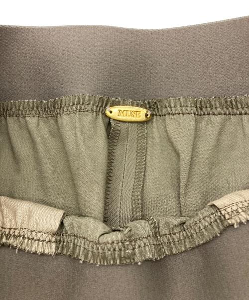 MUSE de Deuxieme Classe（ミューズ ドゥーズィエム クラス）MUSE de Deuxieme Classe (ミューズ ドゥーズィエム クラス) STRETCH TWILL タックパンツ グレー サイズ:38の古着・服飾アイテム