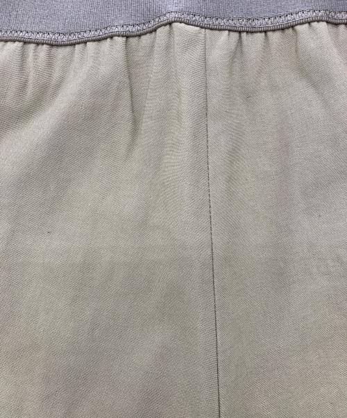 MUSE de Deuxieme Classe（ミューズ ドゥーズィエム クラス）MUSE de Deuxieme Classe (ミューズ ドゥーズィエム クラス) STRETCH TWILL タックパンツ グレー サイズ:38の古着・服飾アイテム