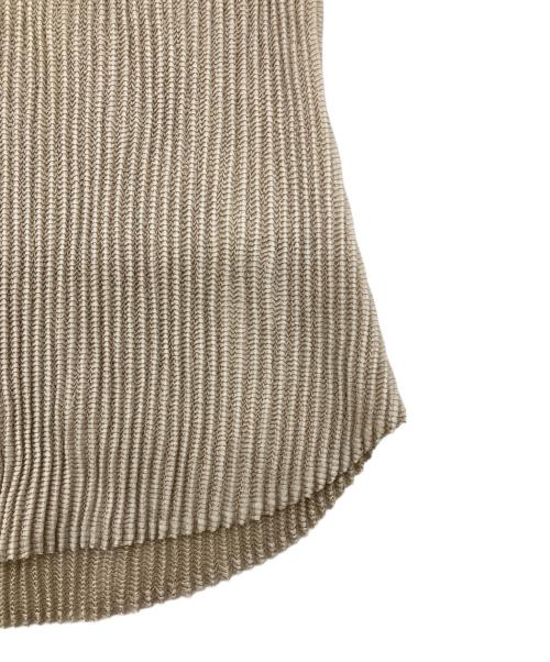 SPECCHIO（スペッチオ）SPECCHIO (スペッチオ) シャトルプリーツ オープンカラートップス / 9分袖 ベージュ サイズ:Lの古着・服飾アイテム