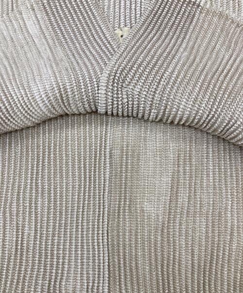 SPECCHIO（スペッチオ）SPECCHIO (スペッチオ) シャトルプリーツ オープンカラートップス / 9分袖 ベージュ サイズ:Lの古着・服飾アイテム