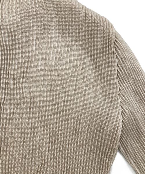 SPECCHIO（スペッチオ）SPECCHIO (スペッチオ) シャトルプリーツ オープンカラートップス / 9分袖 ベージュ サイズ:Lの古着・服飾アイテム