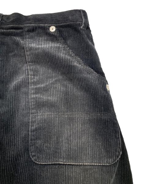 CONZ（コンズ）conz (コンズ) CORDUROY CURVED LEG PANTS ブラック サイズ:1の古着・服飾アイテム