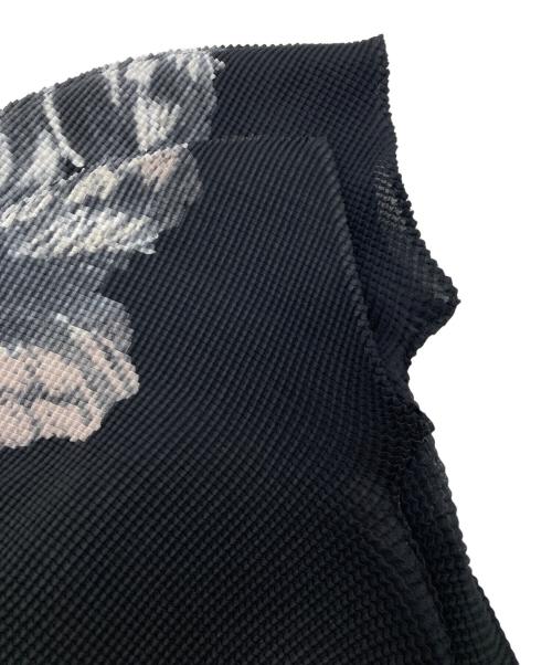 ISSEY MIYAKE me（イッセイ ミヤケ ミー）ISSEY MIYAKE me (イッセイ ミヤケ ミー) ハンソデカットソー ブラック サイズ:表記なしの古着・服飾アイテム