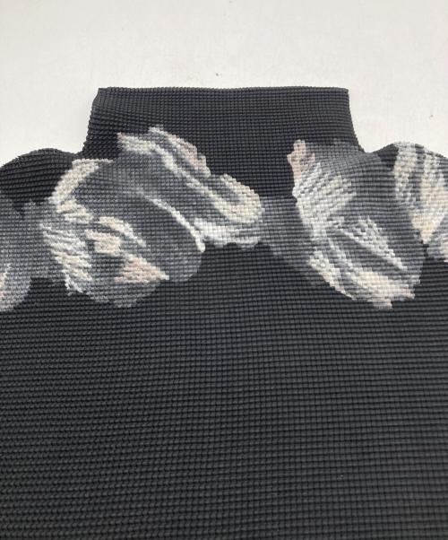 ISSEY MIYAKE me（イッセイ ミヤケ ミー）ISSEY MIYAKE me (イッセイ ミヤケ ミー) ハンソデカットソー ブラック サイズ:表記なしの古着・服飾アイテム