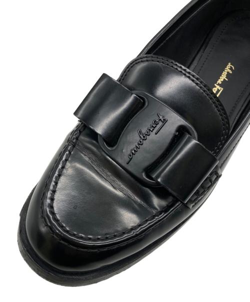Salvatore Ferragamo（サルヴァトーレ フェラガモ）Salvatore Ferragamo (サルヴァトーレ フェラガモ) VIVALDO ヴァラリボンモチーフローファー ブラック サイズ:6の古着・服飾アイテム