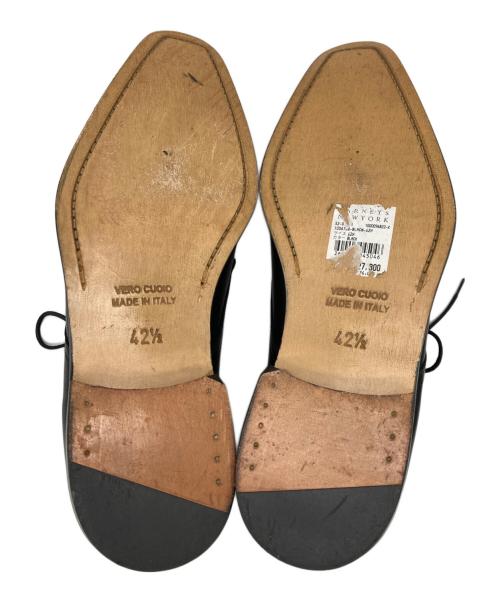 BARNEYS NEWYORK（バーニーズ・ニューヨーク）BARNEYS NEWYORK (バーニーズ・ニューヨーク) チャッカーブーツ ブラック サイズ:42　1/2の古着・服飾アイテム