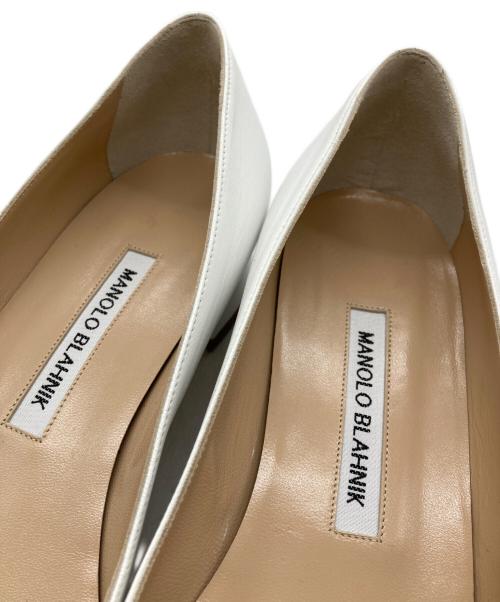 Manolo Blahnik（マノロブラニク）Manolo Blahnik (マノロブラニク) LISTONY/パンプス ホワイト サイズ:38の古着・服飾アイテム