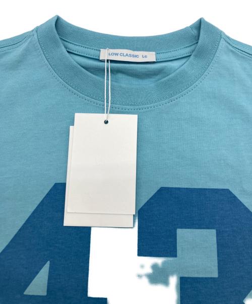 LOW CLASSIC LC（ロウ クラシック）LOW CLASSIC Lc (ロウ クラシック) Mirae 43 Tee スカイブルー サイズ:M 未使用品の古着・服飾アイテム