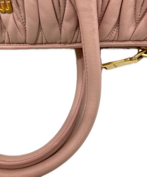 MIU MIU（ミュウミュウ）MIU MIU (ミュウミュウ) マテラッセ CAMMEO 2WAYショルダーバッグ ピンクの古着・服飾アイテム