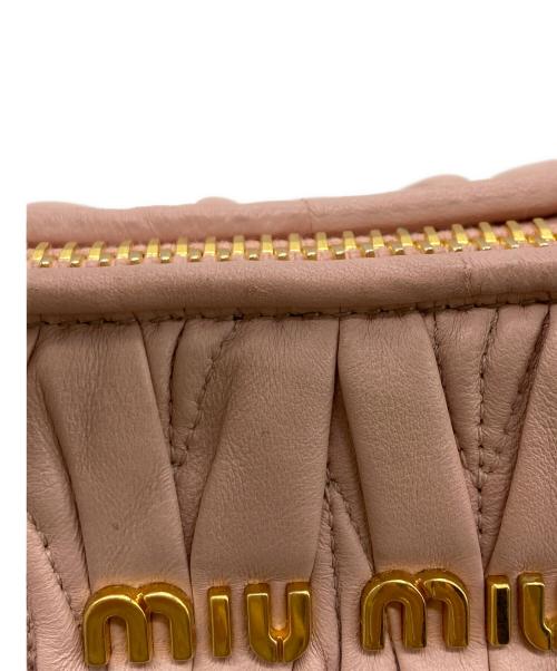 MIU MIU（ミュウミュウ）MIU MIU (ミュウミュウ) マテラッセ CAMMEO 2WAYショルダーバッグ ピンクの古着・服飾アイテム