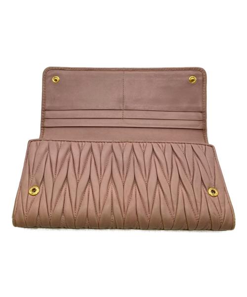 MIU MIU（ミュウミュウ）MIU MIU (ミュウミュウ) マテラッセ長財布 ピンクの古着・服飾アイテム