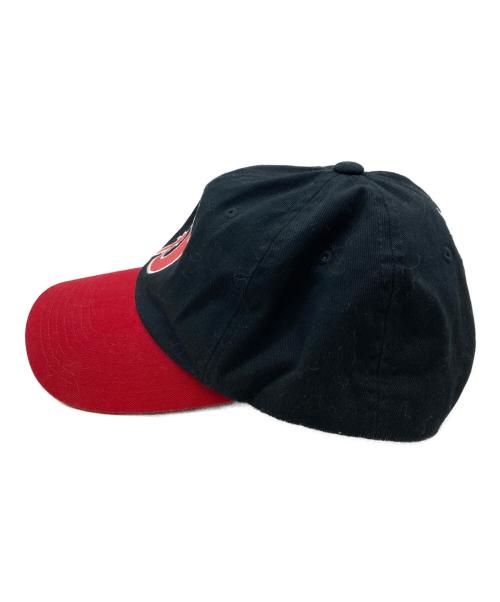 stussy（ステューシー）stussy (ステューシー) Vintage S Low Pro Snapback Cap ブラック×レッドの古着・服飾アイテム