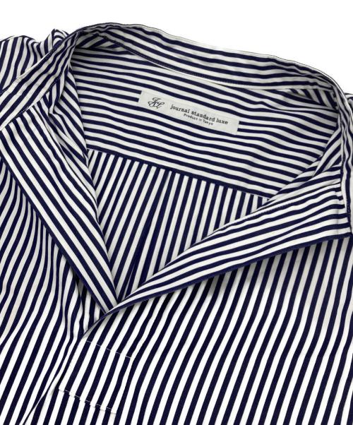 journal standard luxe（ジャーナルスタンダード ラックス）JOURNAL STANDARD LUXE (ジャーナルスタンダード ラックス) タイプクロス スタンドカラーワンピース ホワイト×ネイビー サイズ:Fの古着・服飾アイテム