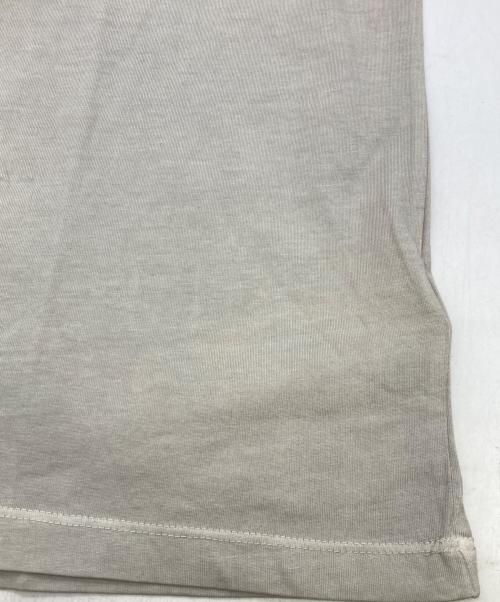 MM6 Maison Margiela（エムエムシックスメゾンマルジェラ）MM6 Maison Margiela (エムエムシックスメゾンマルジェラ) スマイリーデザインナンバリングロゴプリントＴシャツ ホワイト×ベージュ サイズ:16の古着・服飾アイテム