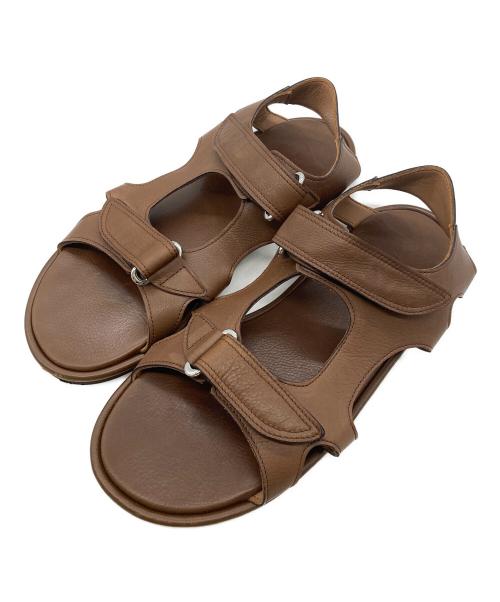AURALEE（オーラリー）AURALEE (オーラリー) SOFT LEATHER DOUBLE STRAP SANDALS ブラウン サイズ:W7の古着・服飾アイテム