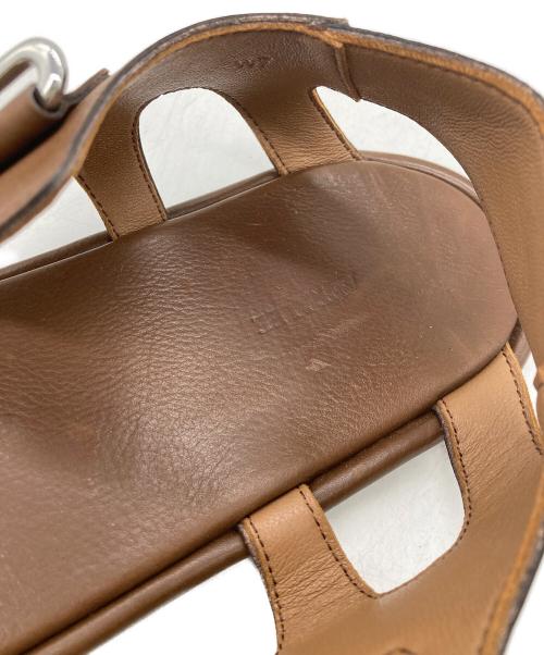 AURALEE（オーラリー）AURALEE (オーラリー) SOFT LEATHER DOUBLE STRAP SANDALS ブラウン サイズ:W7の古着・服飾アイテム