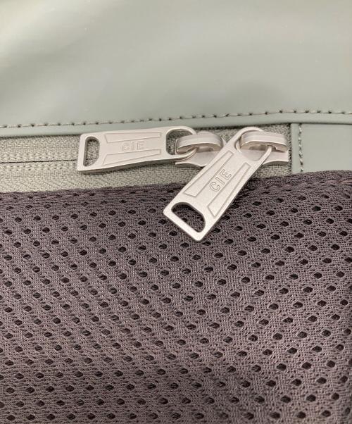 CIE（シー）CIE (シー) GRID3 SHOULDERBAG-02 カーキの古着・服飾アイテム
