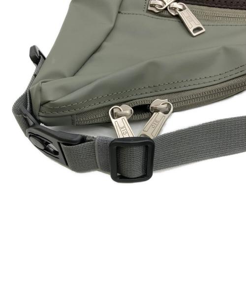 CIE（シー）CIE (シー) GRID3 SHOULDERBAG-02 カーキの古着・服飾アイテム