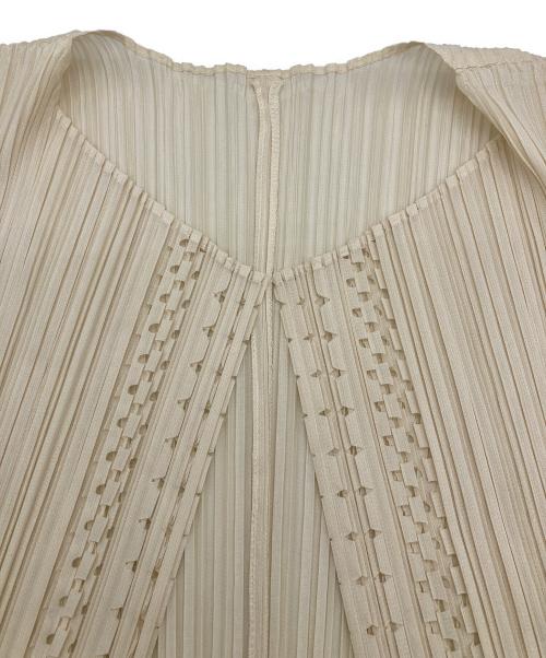 PLEATS PLEASE（プリーツプリーズ）PLEATS PLEASE (プリーツプリーズ) 18AW アンサンブルカーディガン アイボリー サイズ:3の古着・服飾アイテム