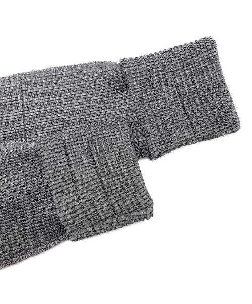 me ISSEY MIYAKE（ミーイッセイ ミヤケ）me ISSEY MIYAKE (ミーイッセイ ミヤケ) ハイネックプリーツカーディガン グレー サイズ:FREEの古着・服飾アイテム