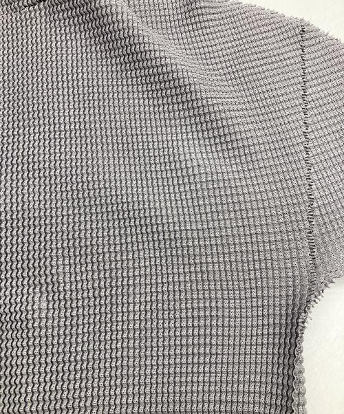 me ISSEY MIYAKE（ミーイッセイ ミヤケ）me ISSEY MIYAKE (ミーイッセイ ミヤケ) ハイネックプリーツカーディガン グレー サイズ:FREEの古着・服飾アイテム