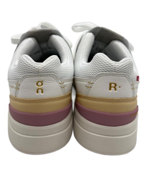 on（オン）on (オン) THE ROGER Centre Court ホワイト サイズ:23.5の古着・服飾アイテム