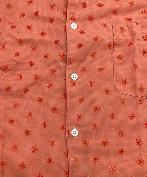 COMME des GARCONS SHIRT（コムデギャルソンシャツ）COMME des GARCONS SHIRT (コムデギャルソンシャツ) フラワー刺繍半袖シャツ レッド サイズ:Sの古着・服飾アイテム