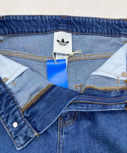 adidas（アディダス）adidas (アディダス) ファイアーバード アディカラー デニム ショーツ ブルー サイズ:30ｲﾝﾁ 未使用品の古着・服飾アイテム