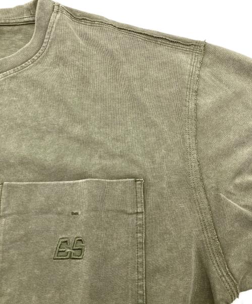 kuraku（カラク）KURAKU (カラク) ウォッシュ加工ミニ刺繍色ムラコットンポケットロンT オリーブ サイズ:L 未使用品の古着・服飾アイテム