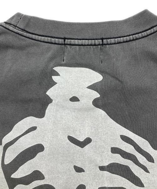 VANSON（バンソン）VANSON (バンソン) SKELTON BONES-Pigment Dyed Tee グレー サイズ:Mの古着・服飾アイテム