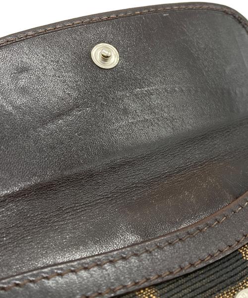 FENDI（フェンディ）FENDI (フェンディ) ズッカ柄2つ折り財布 ブラウンの古着・服飾アイテム