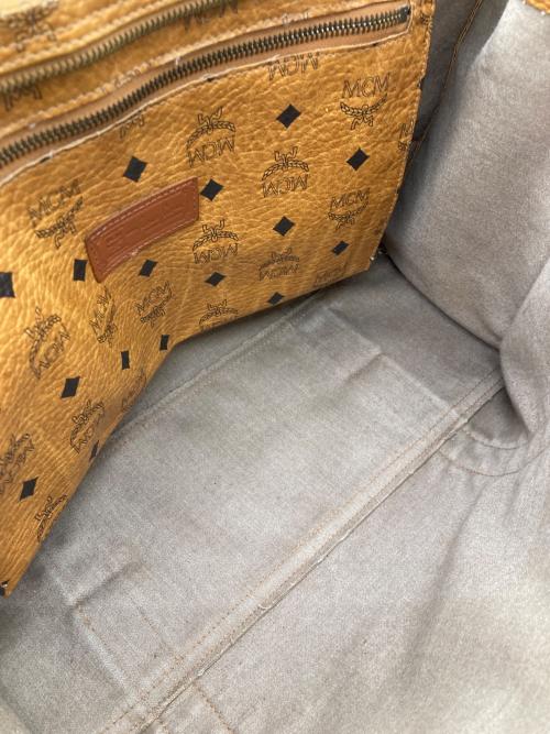 MCM（エムシーエム）MCM (エムシーエム) モノグラム 柄 トートバッグ ブラウンの古着・服飾アイテム