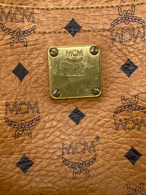 MCM（エムシーエム）MCM (エムシーエム) モノグラム 柄 トートバッグ ブラウンの古着・服飾アイテム