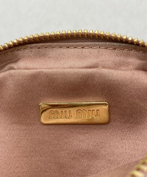 MIU MIU（ミュウミュウ）MIU MIU (ミュウミュウ) マテラッセ レザーショルダーポーチ ピンク×ゴールドの古着・服飾アイテム